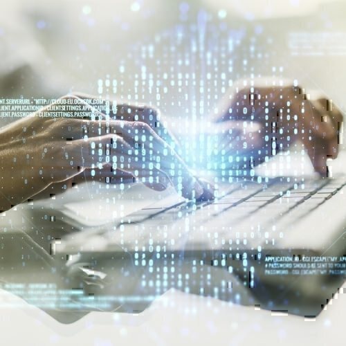 SAP S/4HANA IDEX Migration Hände auf Tastatur mit Overlay au Lichtpunkten