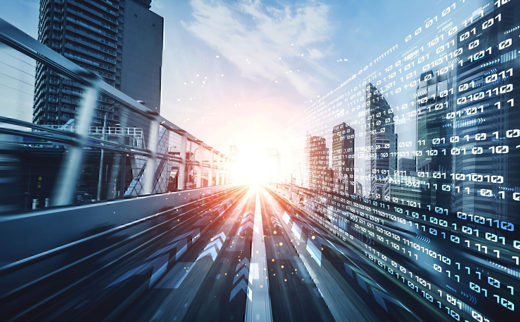 Formatanpassung Marktkommunikation Bahnstrecke in Stadtpanorama mit Zahlenoverlay